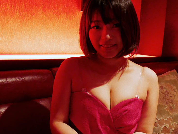 大阪難波 昼キャバサウスクイーン　如月ともか